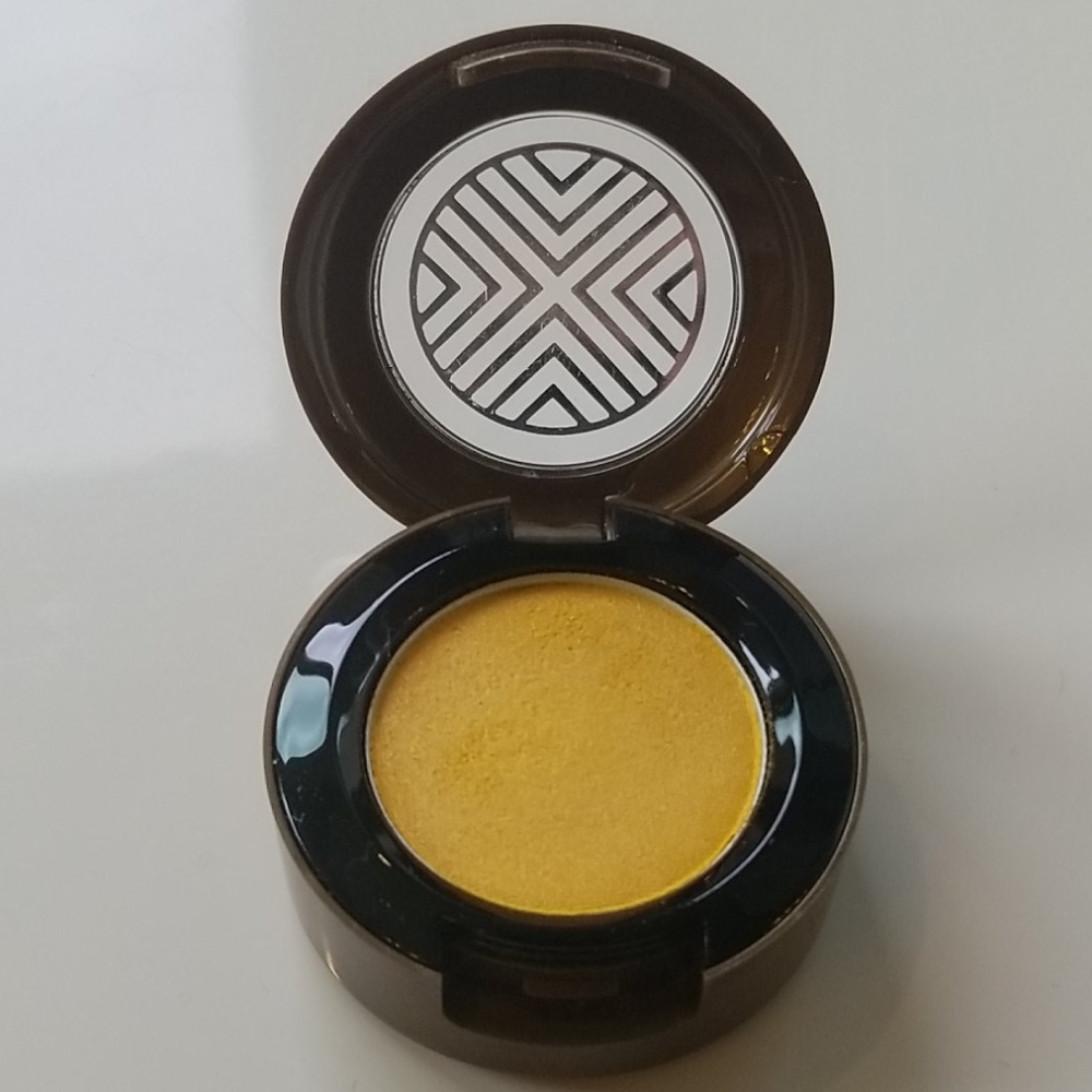 MAC cosmetics bright future eyeshadow